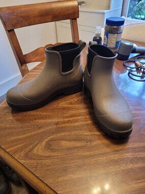 Insulated UGG Rainboots 9W